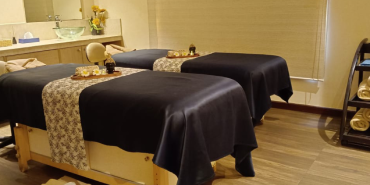 Luxury Hotel & Spa And Salon in Agra